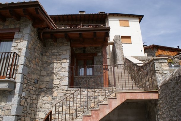 Aparthotel en Bellver de Cerdanya. Alojamiento rural con encanto en los