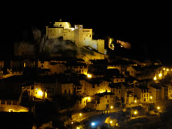 Alquézar de noche